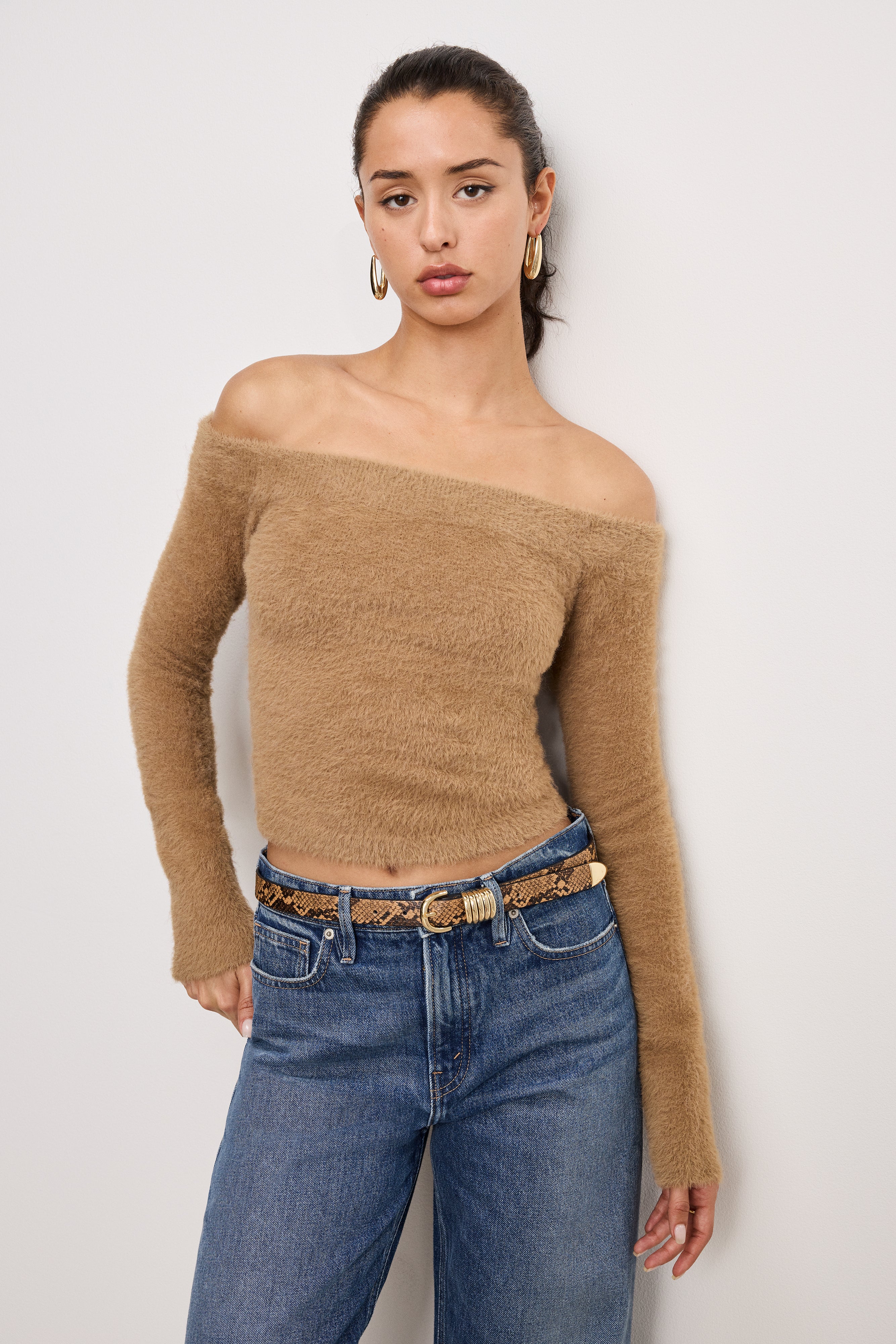 OFF SHOULDER PLUSH TOP | WARM CARAMEL003