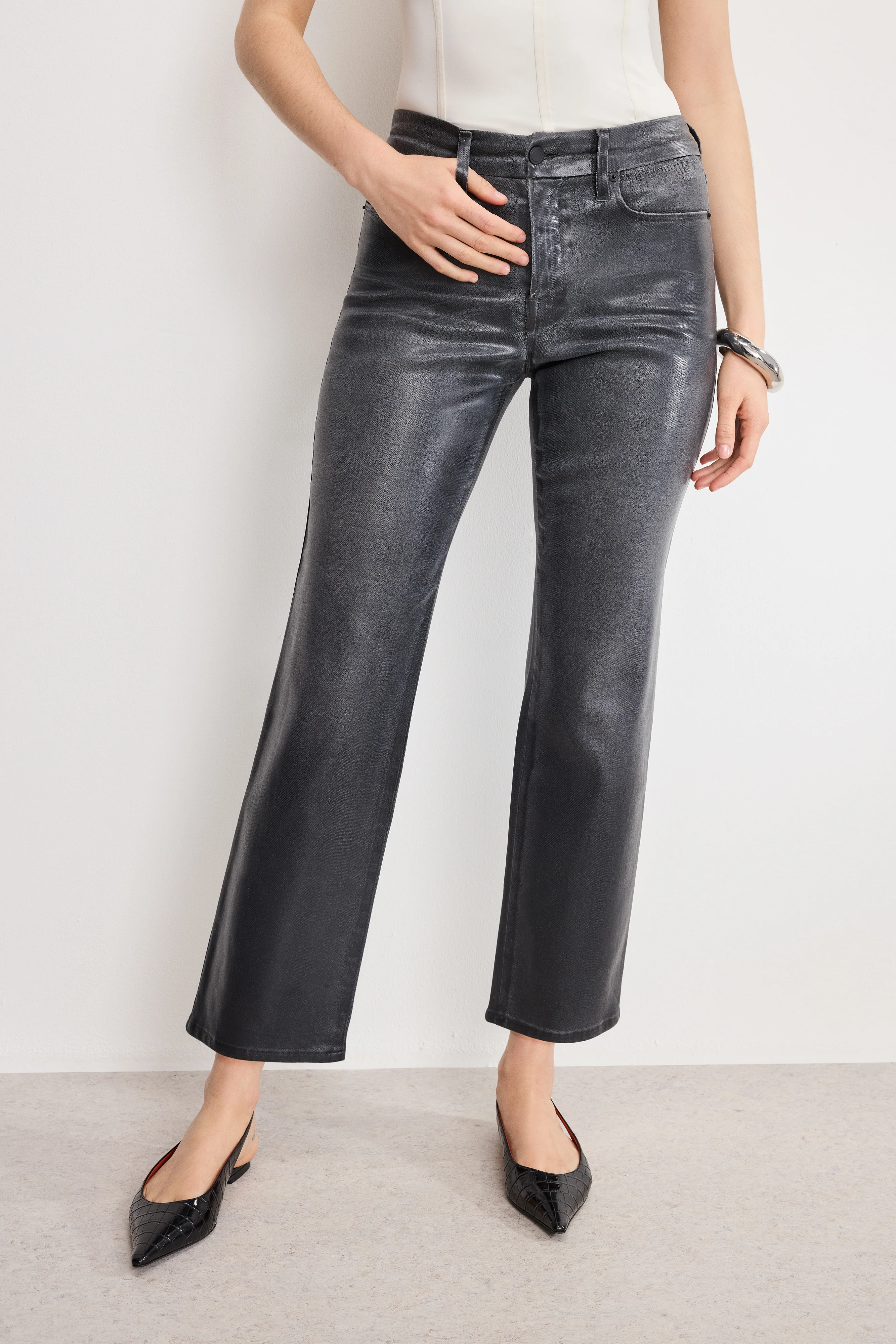 SOFT TECH GOOD LEGS STRAIGHT COATED JEANS | BLACK402