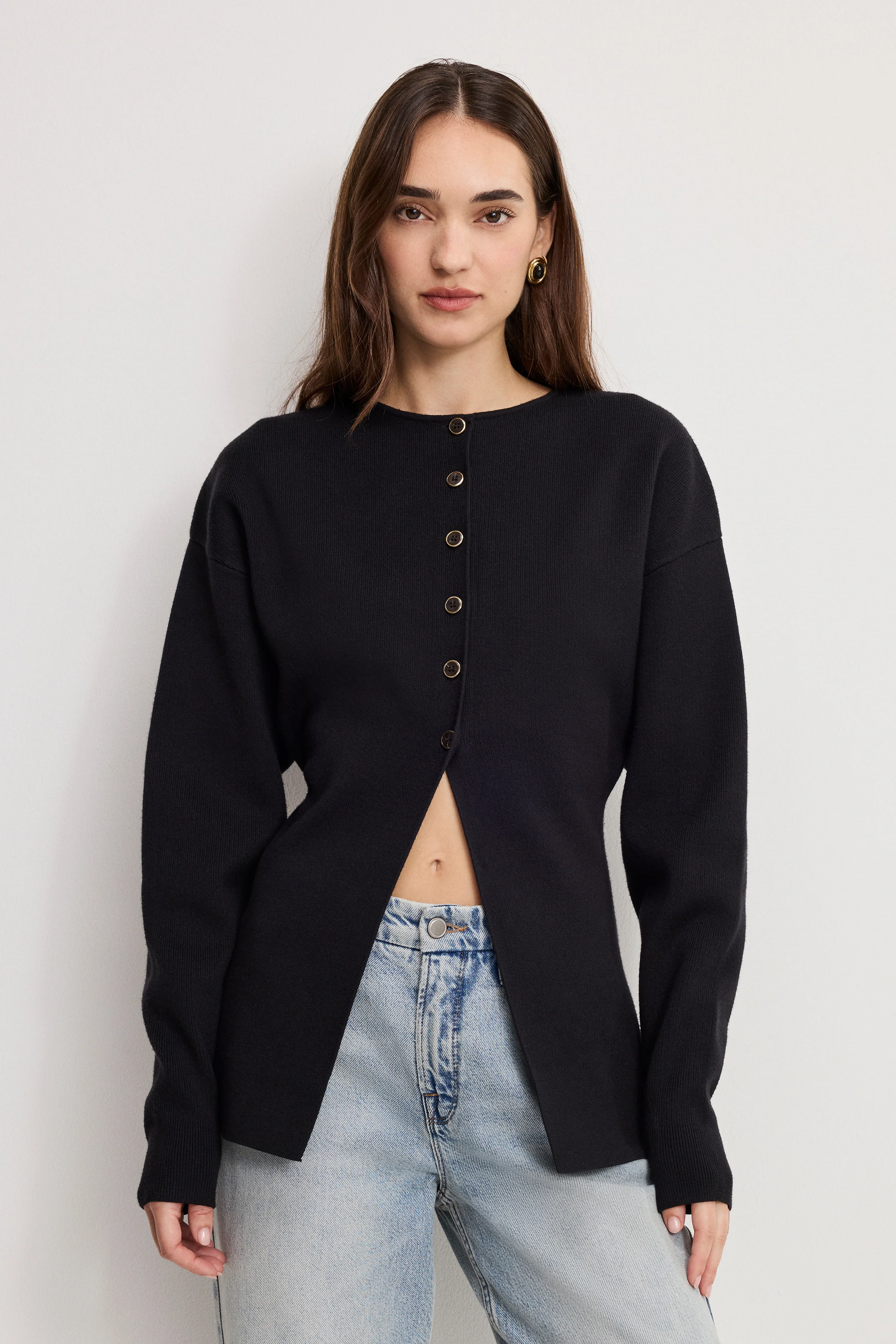 EXAGGERATED SLEEVE CARDIGAN SWEATER | BLACK001