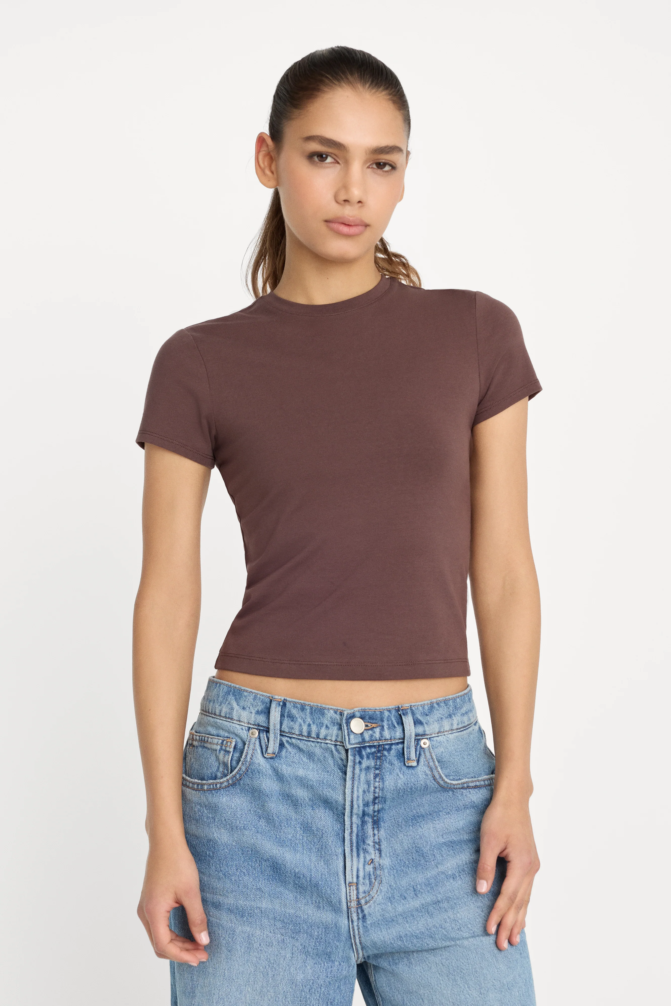 SUPER STRETCH BABY TEE | BITTER COCOA