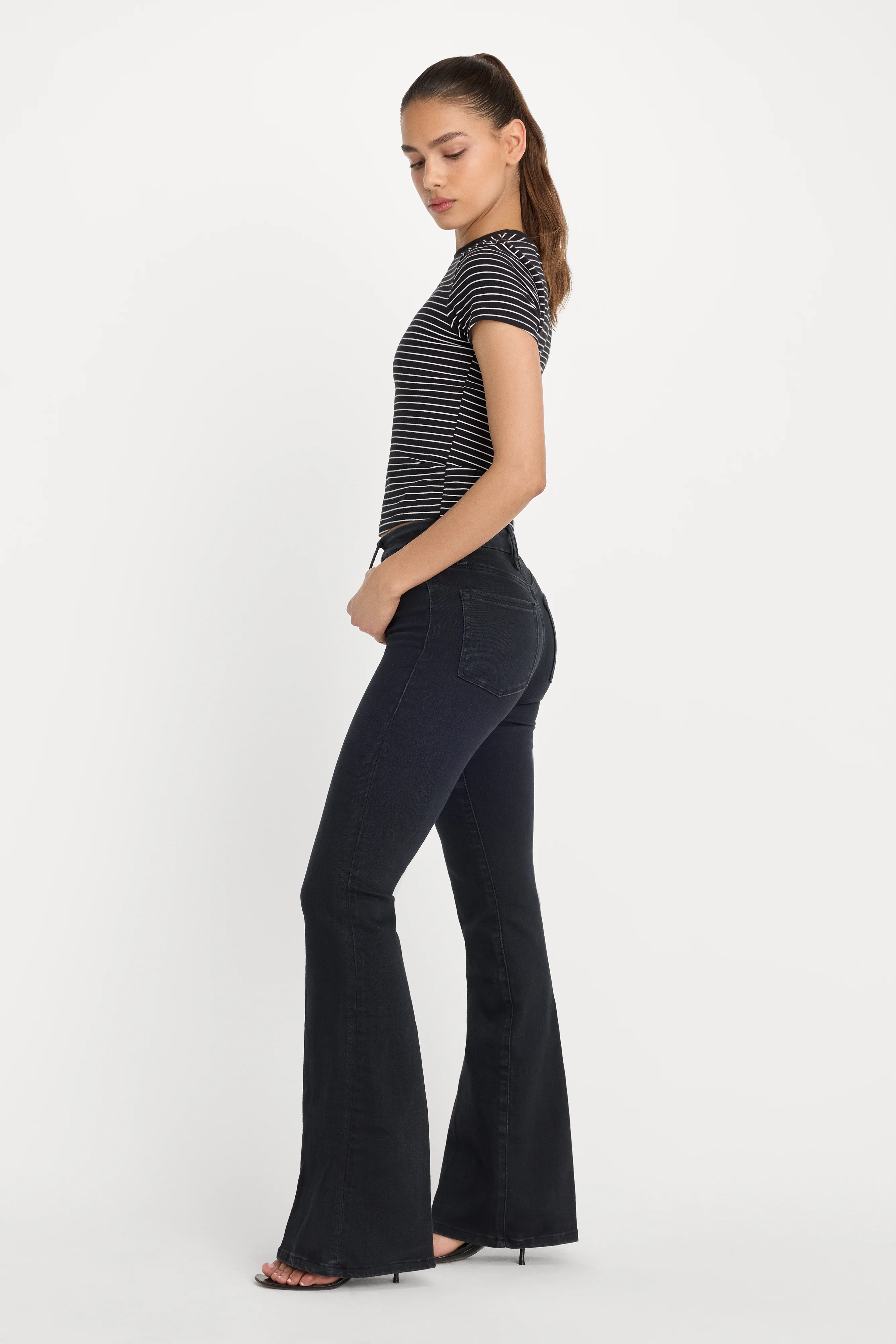POWER STRETCH PULL-ON FLARE JEANS | BLACK001