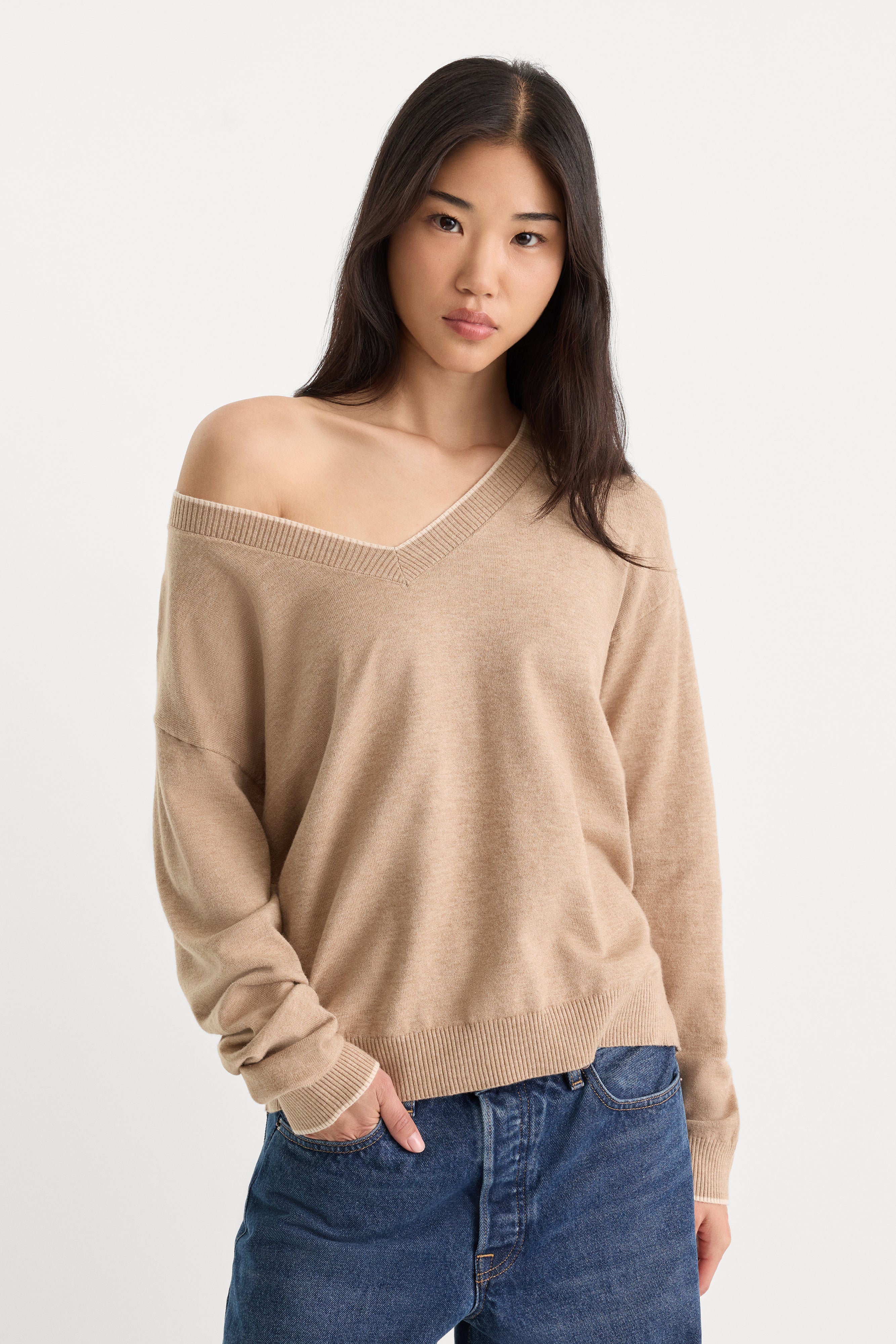 THE COZY V NECK SWEATER | DUNE MIST
