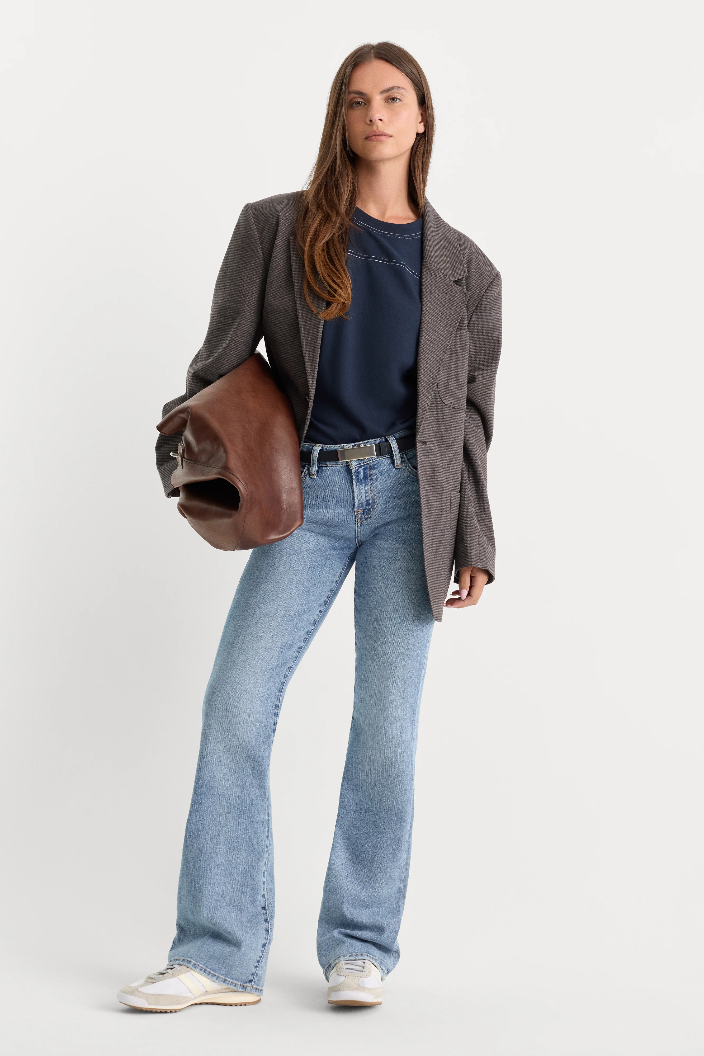 GOOD LOW RISE BOOTCUT JEANS | WHISPER