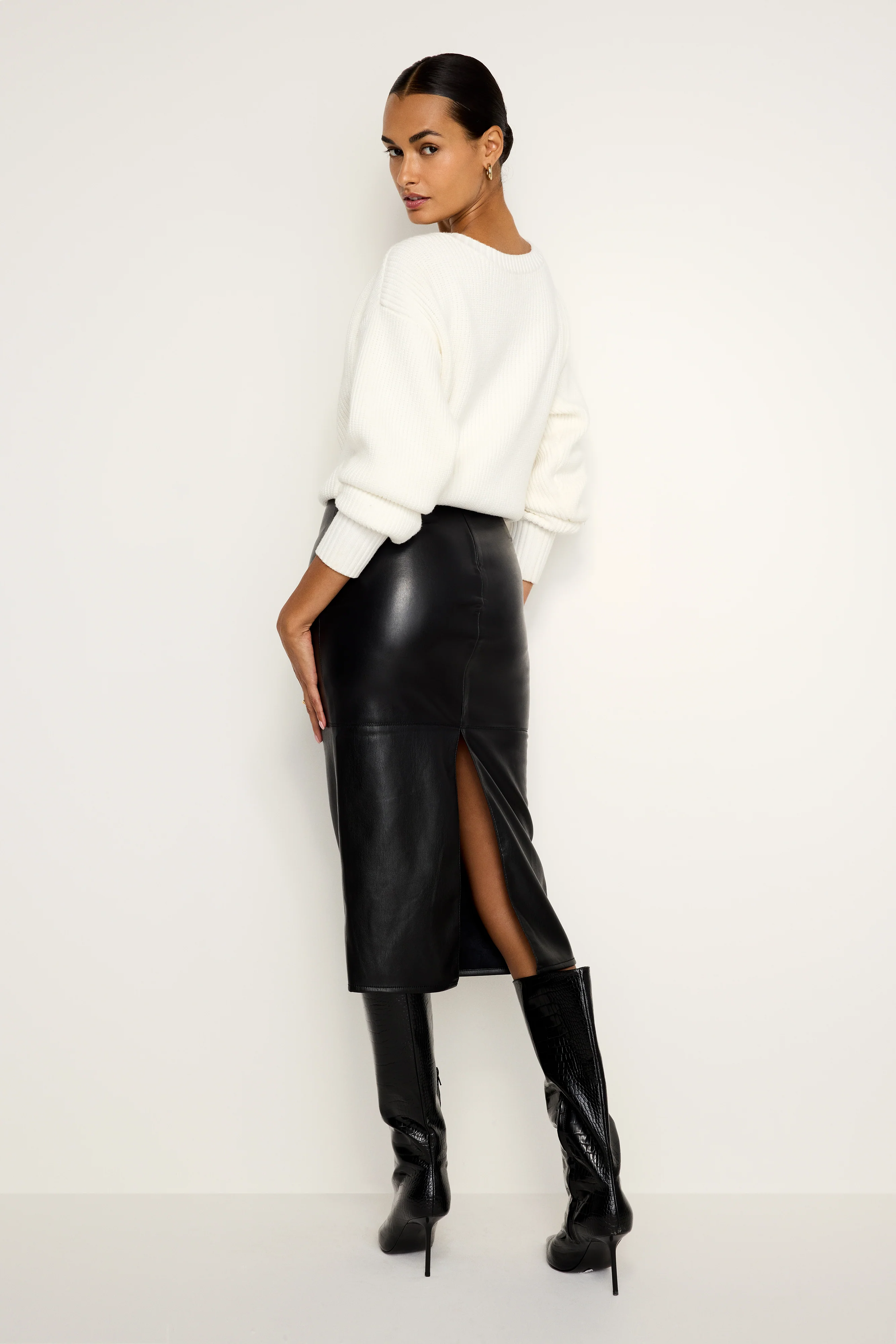 FAUX LEATHER MIDI SKIRT | BLACK001